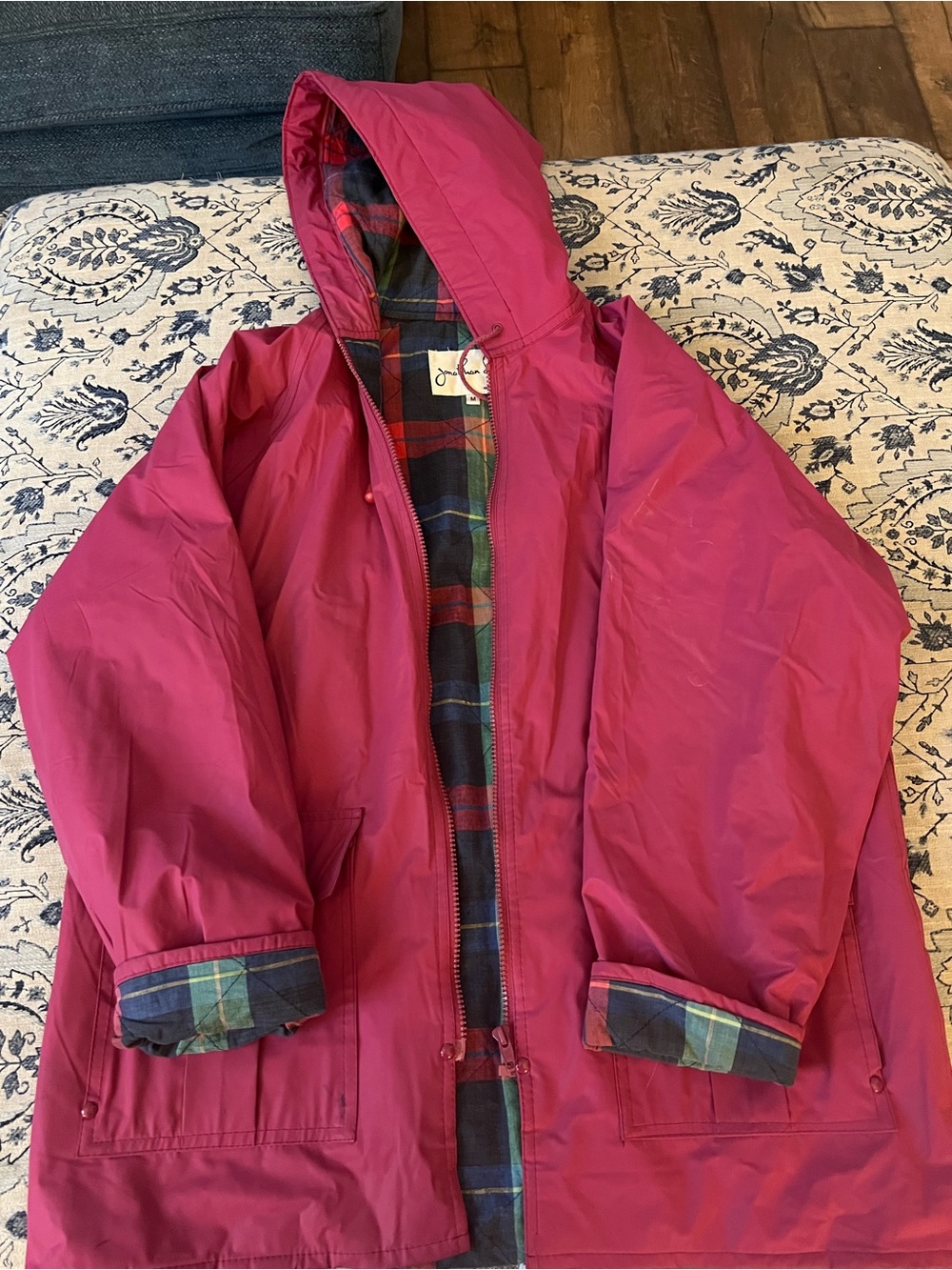 vintage Jonathan Logan hooded rain jacket magenta fully lined  size Medium
